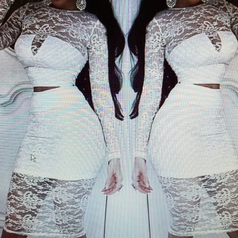 White 2 Piece Lace Long Sleeve Knee Length Bra-In